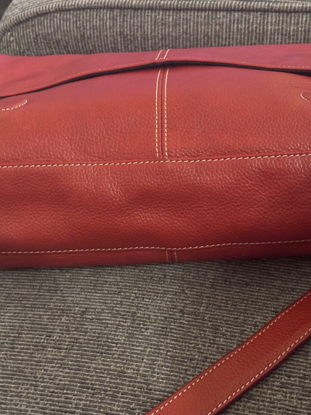 Tignanello Cognac Red Genuine Pebbled Leather Messenger Shoulder Crossbody Bag - Picture 4 of 16